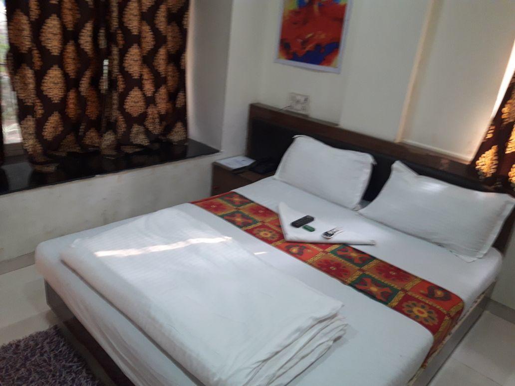 Akshara Residency Hotel Mumbai Bagian luar foto